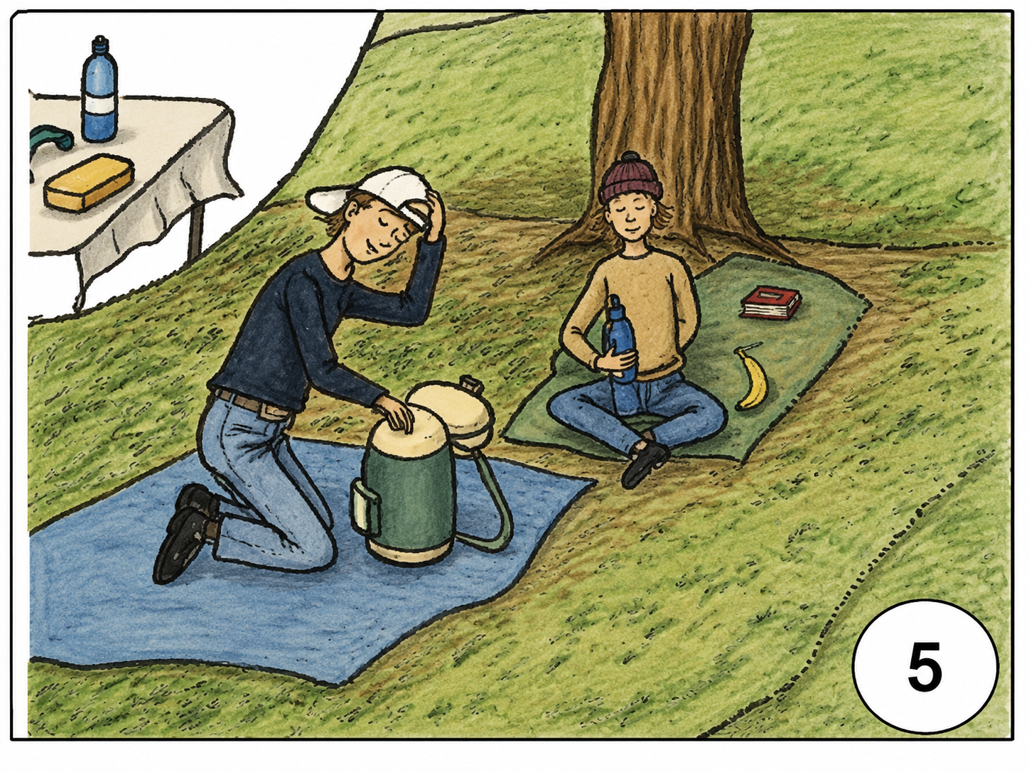 Zwei Kinder sitzen mit Picknickdecke unter einem Baum im Park.